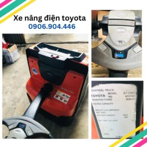 Xe nâng điện toyota